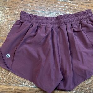 BURGANDY Lulu Hotty Hot High-Rise Lined Short 2.5" size 4